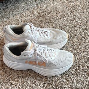 Women's Hoka Bondi 8 size 9.5